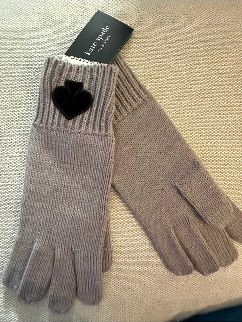 kate spade Gray Knit Gloves with Black Heart Patch - Picture 2 of 2